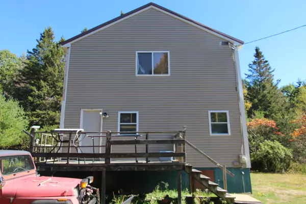 Bucksport, ME 04416,48 Bluff RD