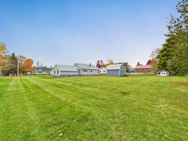 Caribou, ME 04736,71 Garden CIR