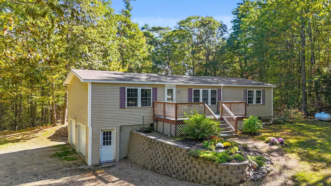 11 Brianna DR, Lebanon, ME 04027