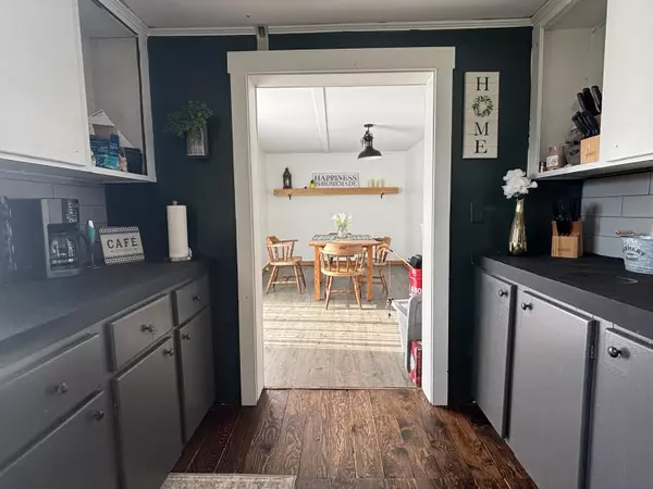 Bradford, ME 04410,354 Main RD