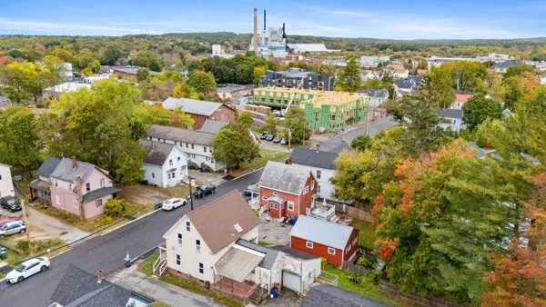 Westbrook, ME 04092,68 Seavey ST