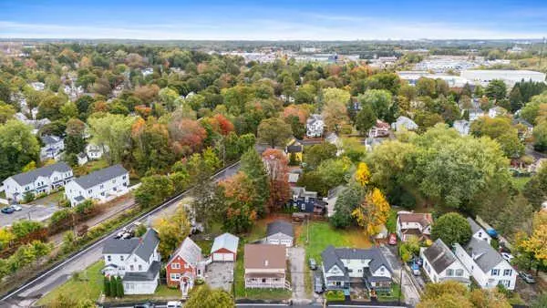 Westbrook, ME 04092,68 Seavey ST