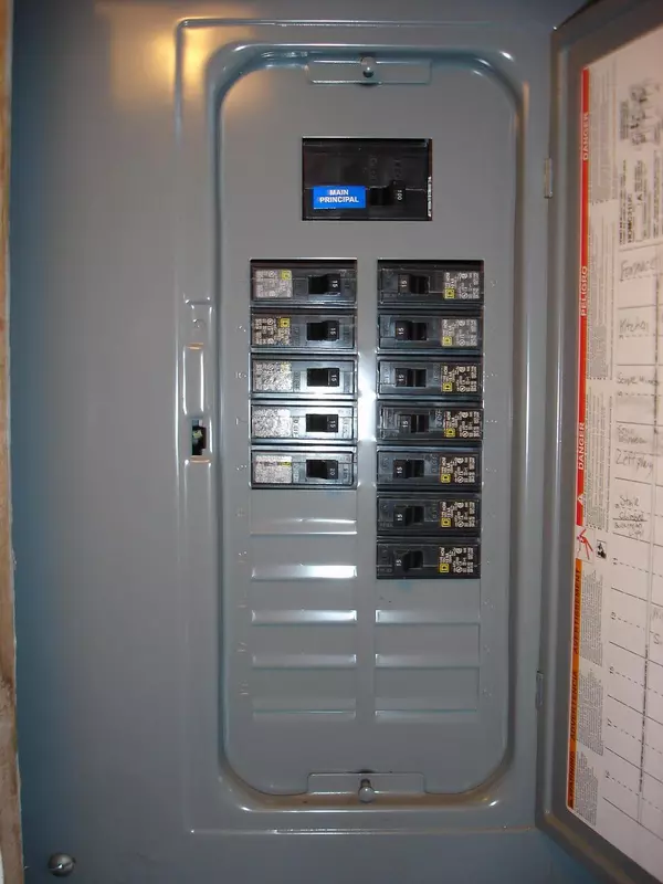 Fryeburg, ME 04037,519 Main ST