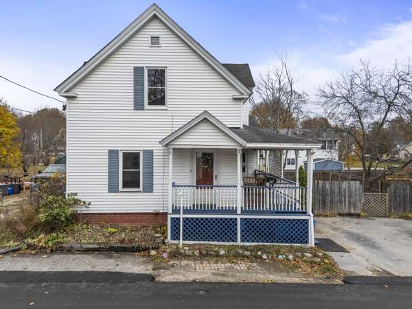 13 Middle ST, Lisbon, ME 04252