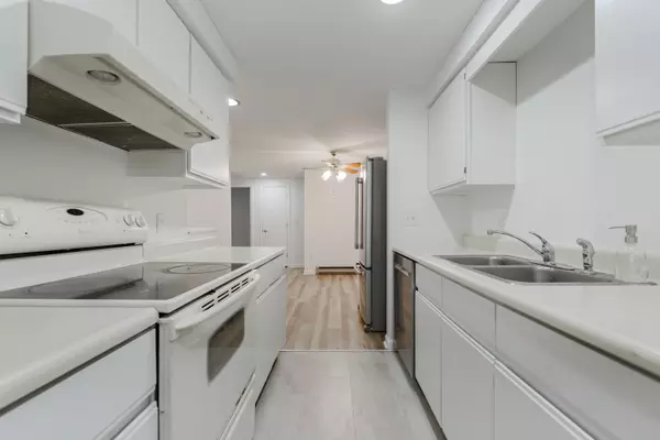 Westbrook, ME 04092,246 E Bridge ST #33