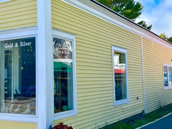 Southwest Harbor, ME 04679,332 Main ST