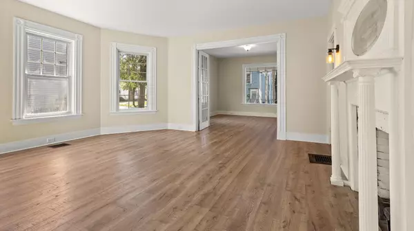 Bangor, ME 04401,113 Elm ST