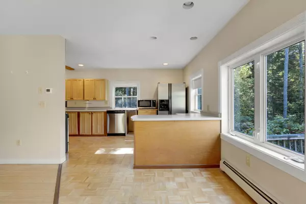 Freeport, ME 04032,136 Flying Point RD