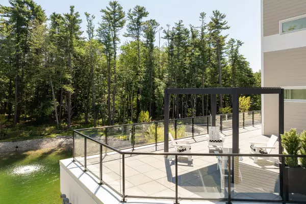 Falmouth, ME 04105,267 US Route 1 #201