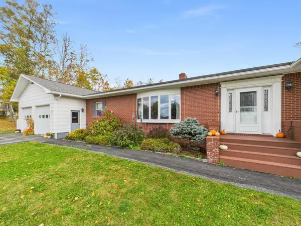 Caribou, ME 04736,33 Lynn DR