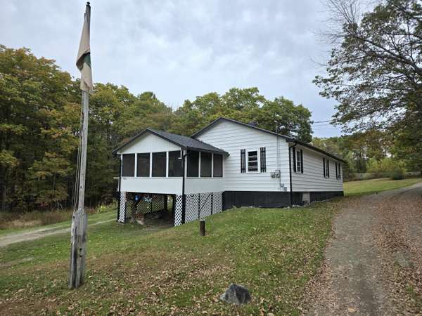 291 River RD, Bucksport, ME 04416