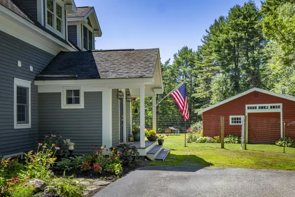 Freeport, ME 04032,81 Desert RD