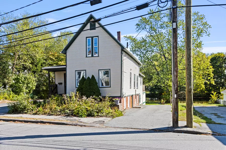 96 Brackett ST, Westbrook, ME 04092