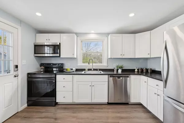 Westbrook, ME 04092,62 Constitution DR