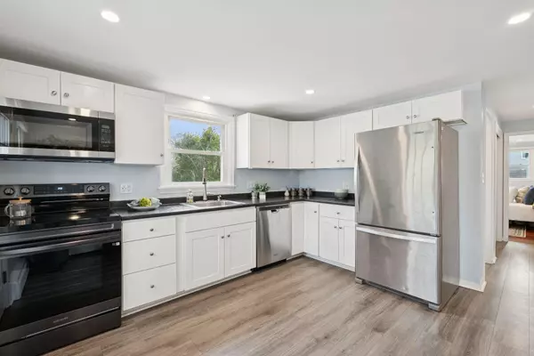 Westbrook, ME 04092,62 Constitution DR