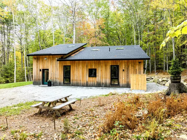 Camden, ME 04843,109 Start RD