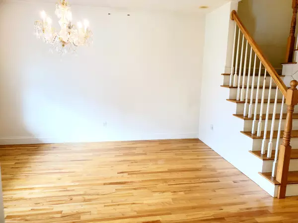 South Portland, ME 04106,210 Barnstable RD