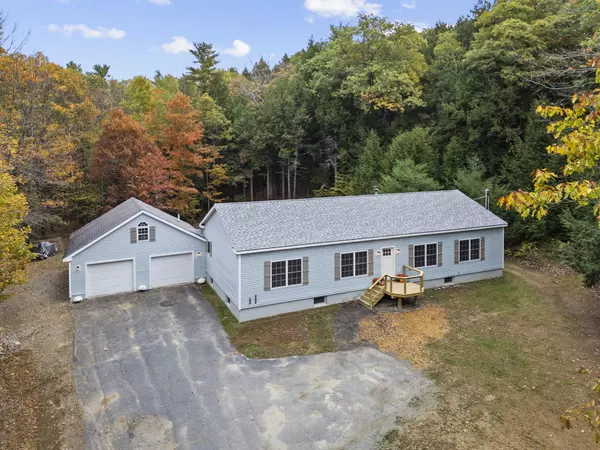 22 Randall RD, Winslow, ME 04901