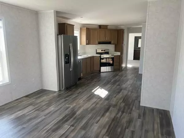 Buxton, ME 04093,38 Rego DR