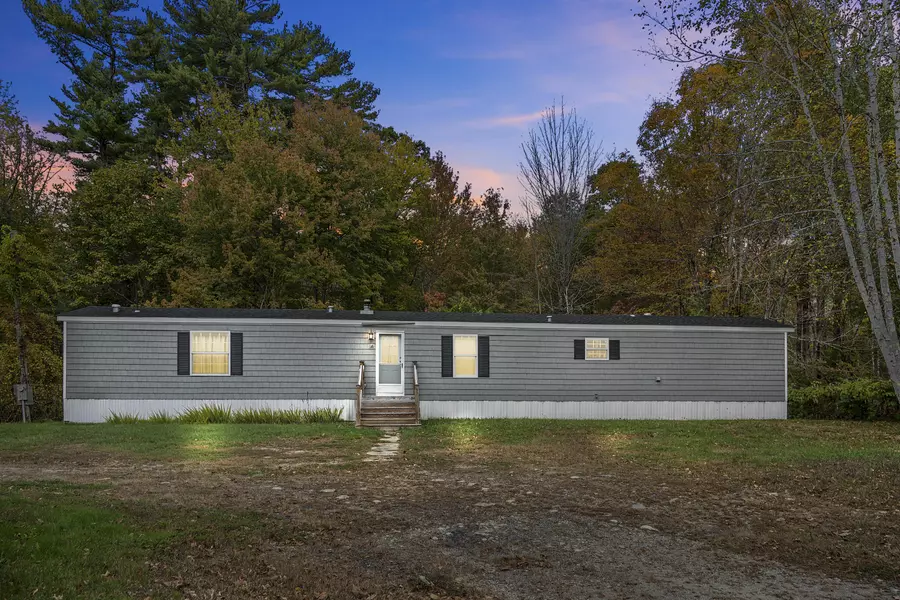 618 Chadbourne RD NW, Standish, ME 04084