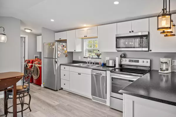 Standish, ME 04084,618 Chadbourne RD NW