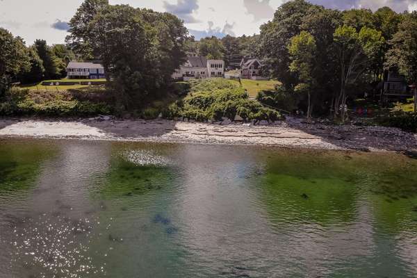4 Warrenton ST, Rockport, ME 04856