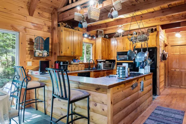 Vassalboro, ME 04989,2451 Riverside DR