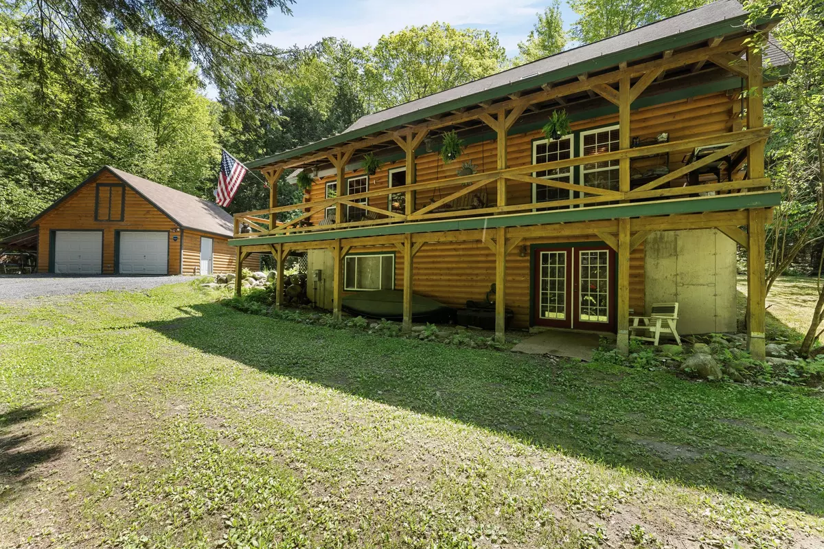 Vassalboro, ME 04989,2451 Riverside DR