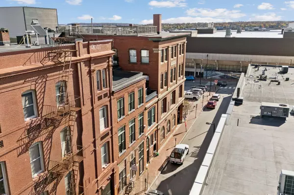 Portland, ME 04101,15 Brown ST #206