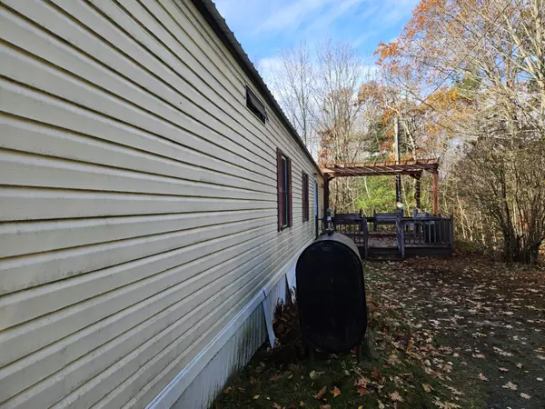 Eddington, ME 04428,10 Libby LN