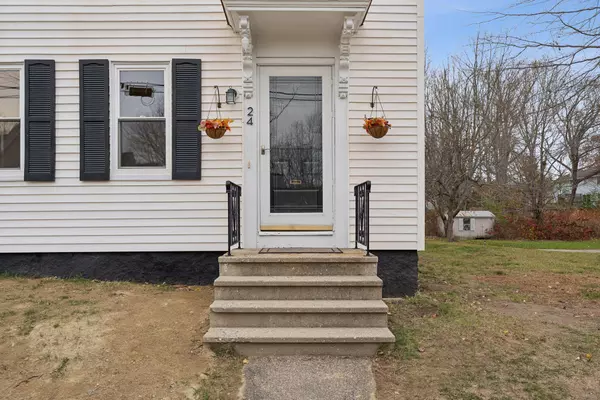 Saco, ME 04072,24 Hill ST