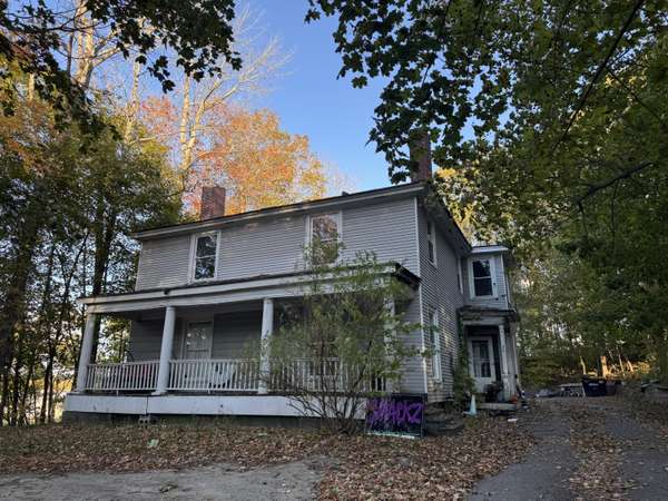 36 Brunswick AVE, Gardiner, ME 04345