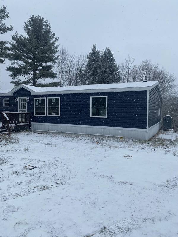 76 Upton RD, Harrison, ME 04040