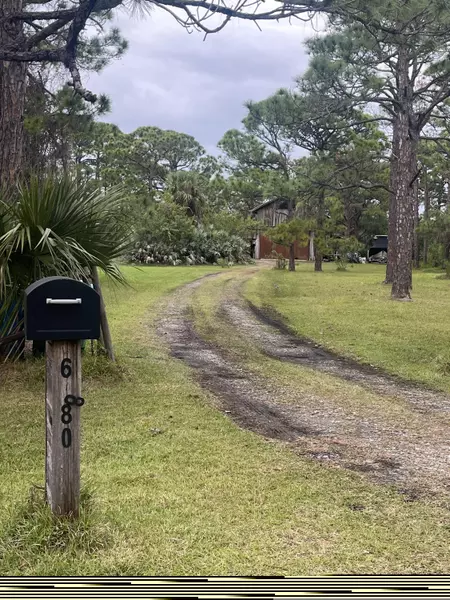 6880 Crepe Myrtle DR, Grant, FL 32949