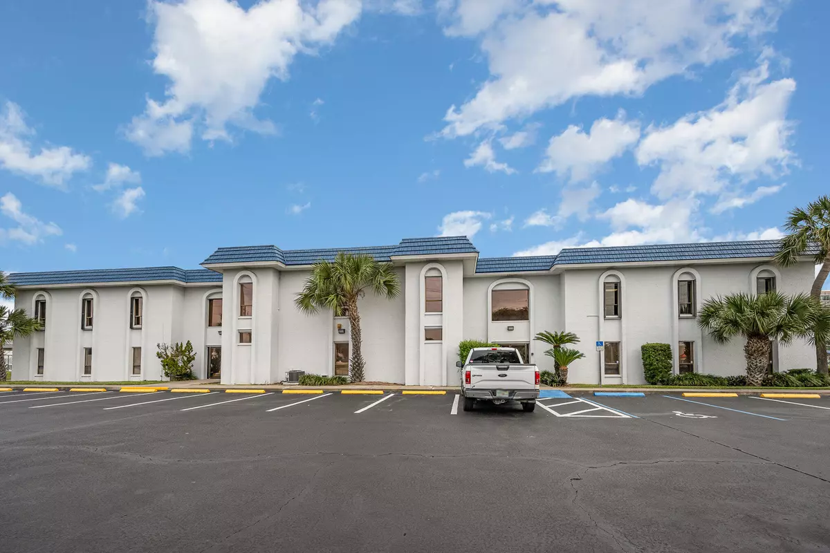 Cocoa Beach, FL 32931,3000 N Atlantic AVE #207