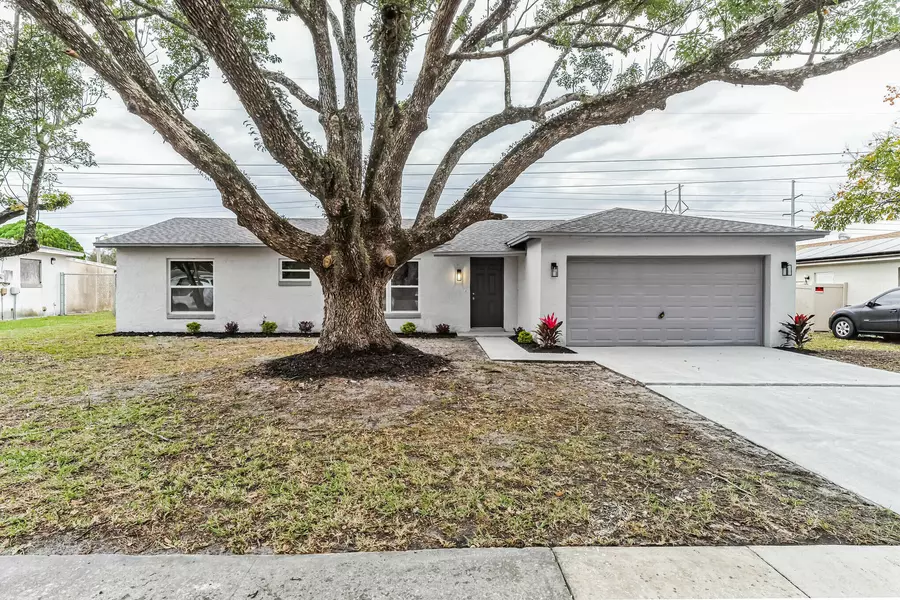 4614 Lemans DR, Orlando, FL 32808