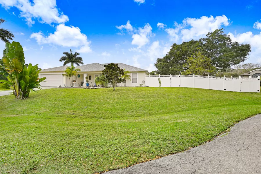 1220 Hilltop CT SE, Palm Bay, FL 32909