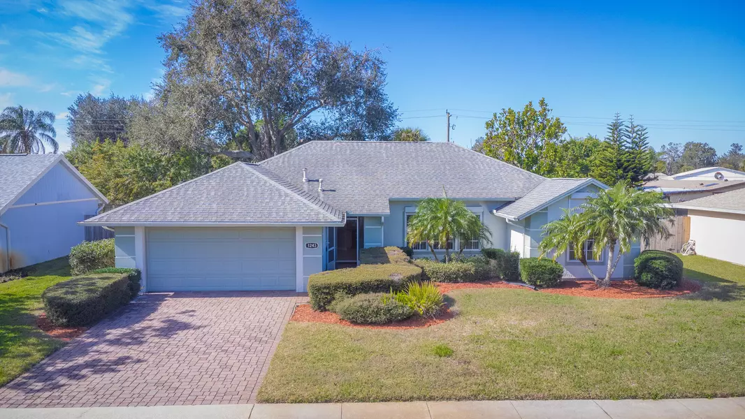 1243 Weeping Willow LN, Rockledge, FL 32955