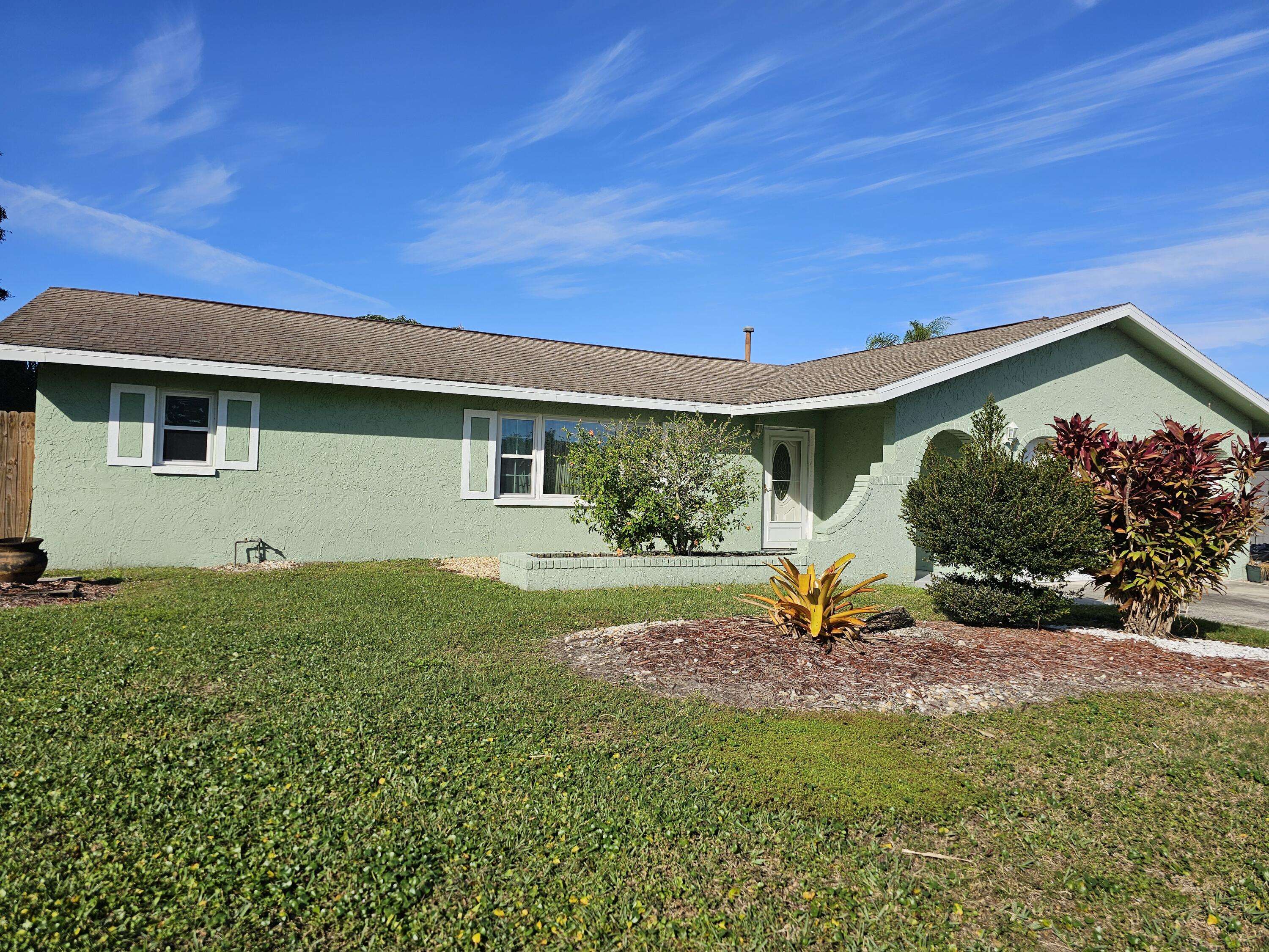 512 Dijon DR, Melbourne, FL 32935