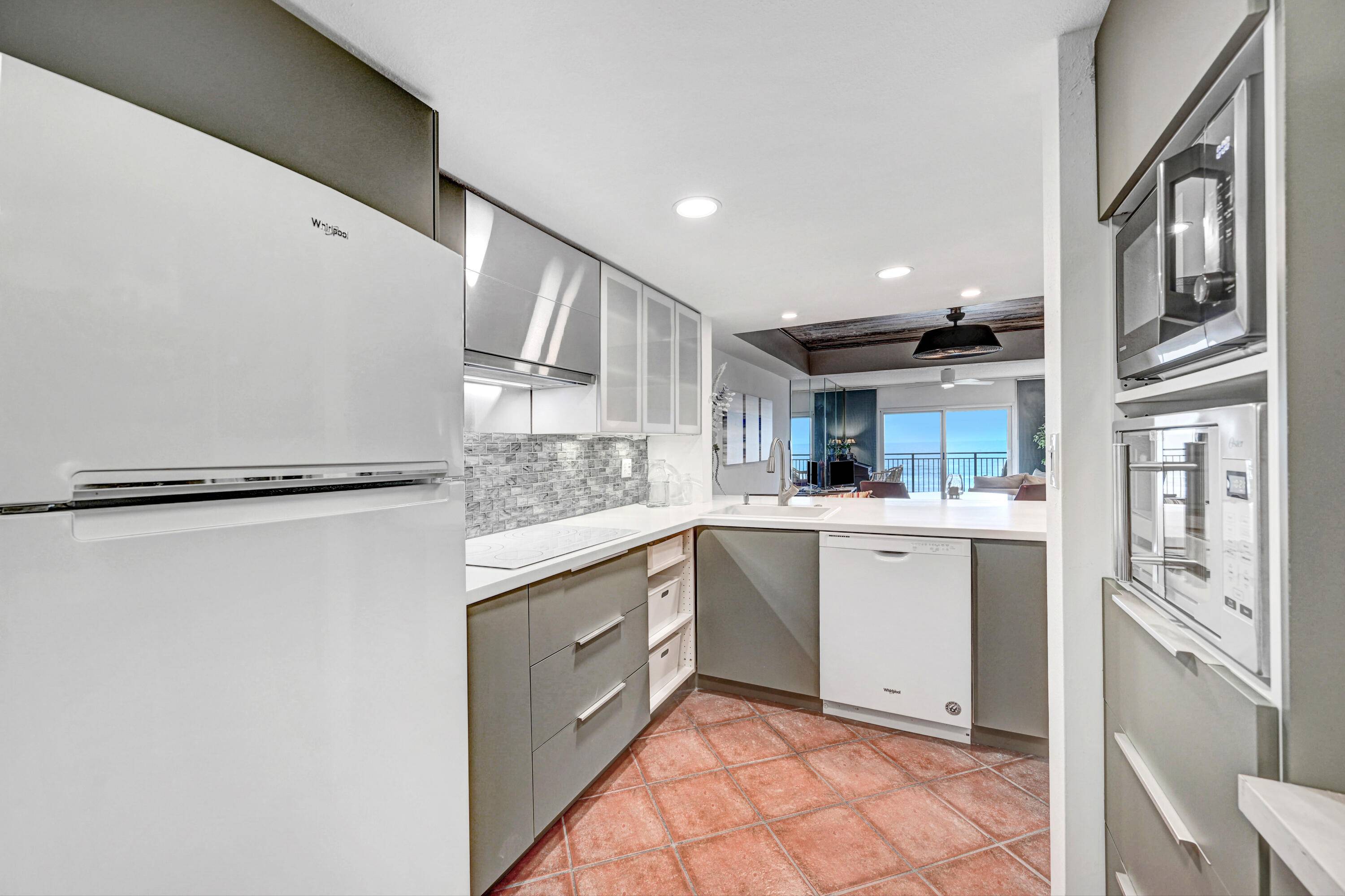 Cocoa Beach, FL 32931,650 N Atlantic AVE #406