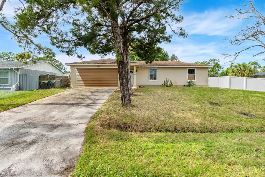 520 Wildmer RD SW, Palm Bay, FL 32908