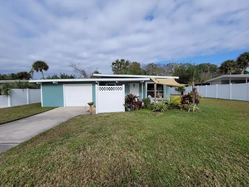 1616 Smith DR, Titusville, FL 32780