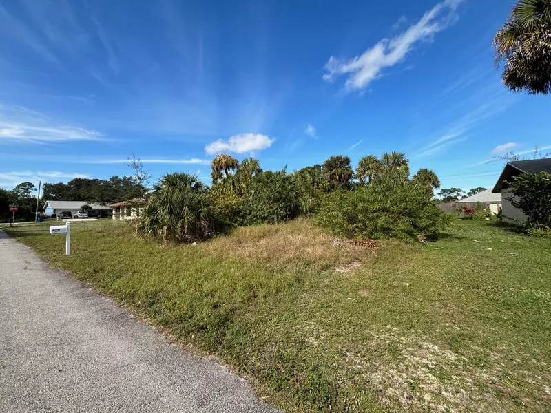 121 Carillo ST NE, Palm Bay, FL 32907