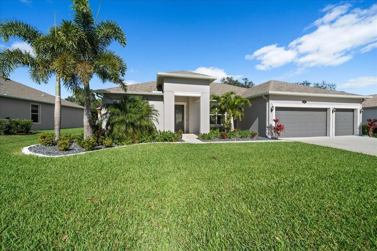 Palm Bay, FL 32905,2022 Killian DR