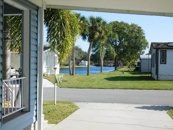 Melbourne, FL 32934,4386 Twin Lakes DR