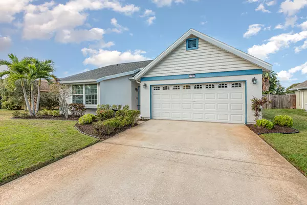 Rockledge, FL 32955,1236 Walnut Grove