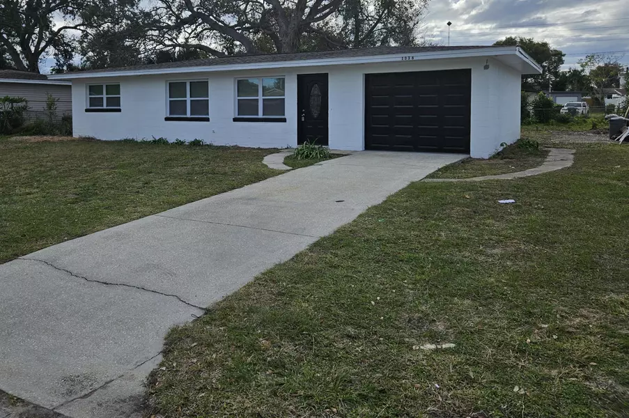 1336 Imperial DR, Daytona Beach, FL 32117