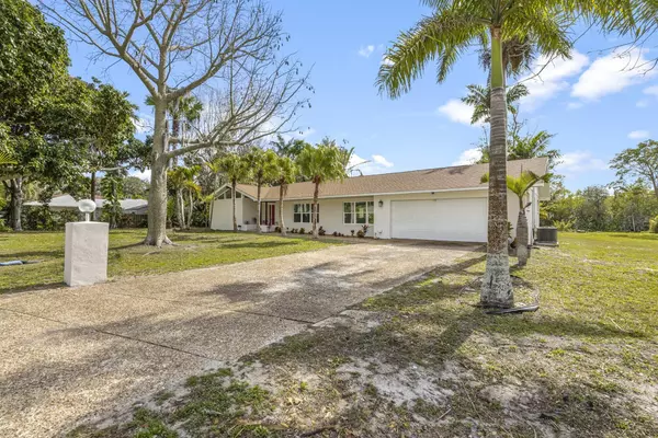 Merritt Island, FL 32953,925 Meadow Lark LN