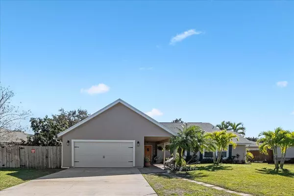 2542 Lemon ST NE, Palm Bay, FL 32905