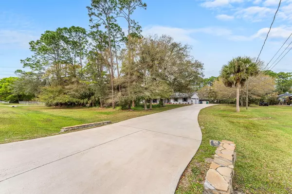 4926 Flora DR, Melbourne, FL 32934